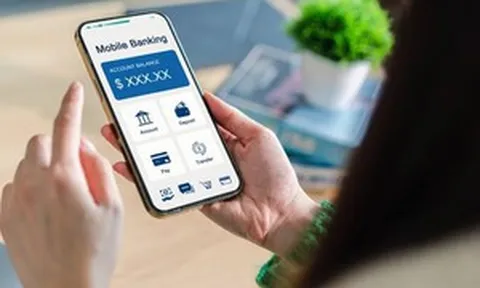 Từ 19/8, phạt đến 100 triệu đồng nếu người dùng tài khoản ngân hàng, ví điện tử có hành vi sau