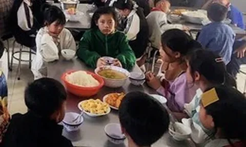 Điện Biên rà soát chính sách với học sinh có hoàn cảnh khó khăn sau vụ trường kêu gọi hỗ trợ gạo