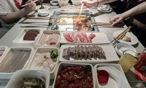 Người Việt đã chi bao nhiêu tiền cho ‘vua lẩu’ Trung Quốc?