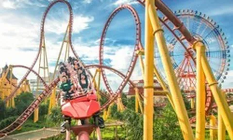 Ông Phạm Nhật Vượng sắp xây 2 VinWonders rộng gấp 4 lần Disneyland Park tại Paris