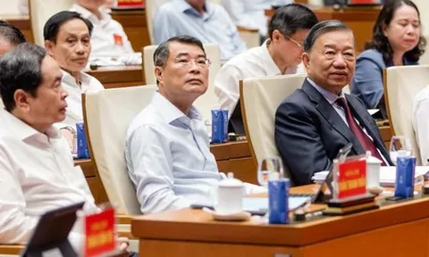 Sáng nay, Bộ Chính trị, Ban Bí thư tổ chức Hội nghị toàn quốc quán triệt một số nghị quyết, chỉ thị