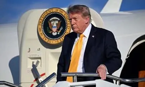 Chưa hoàn tất nâng cấp an ninh, ông Trump vẫn dùng chuyên cơ Qatar tặng đi công du