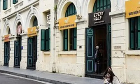 Bưu điện Hà Nội trở thành 'miếng bánh béo bở': 4 ông lớn F&B cùng đổ về 'đất vàng' bên Hồ Gươm