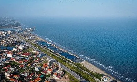 Không phải Hạ Long, Cát Bà, miền Bắc có bãi biển dài hơn 7km nhiều người chưa biết: Ở tỉnh vừa đón gần 20 triệu lượt khách, đang chờ ngày "lột xác" thành thiên đường