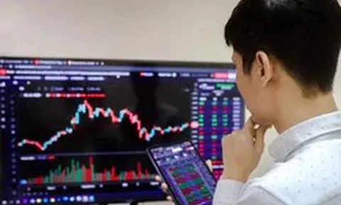 Chứng khoán hướng đỉnh cũ, dòng tiền liệu có đủ mạnh?