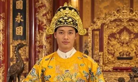 Trần Tiến Dũng khoác long bào triều Nguyễn, mang văn hóa Việt đến Manhunt International 2026
