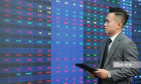 VN-Index đối mặt áp lực điều chỉnh, nhà đầu tư nên chờ tín hiệu cân bằng
