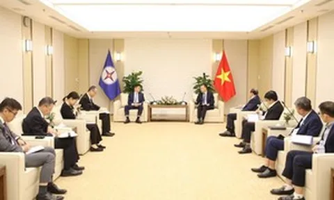 Ngân hàng Trung Quốc muốn cho Việt Nam vay 6,5 tỷ USD làm đường sắt bằng nhân dân tệ vừa tìm kiếm thêm cơ hội với EVN