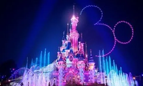 Cổ phiếu DN sở hữu loạt công viên giải trí khổng lồ, rộng gấp 14 lần Disneyland Park tại Paris tăng "bốc đầu"