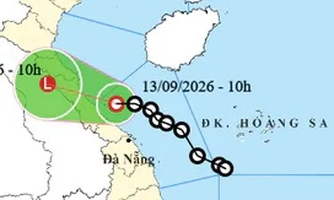 Áp thấp nhiệt đới dự kiến đi vào đất liền từ tối nay, Quảng Trị đến Huế mưa lớn