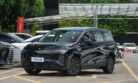 Mẫu MPV 6 chỗ giá chỉ 345 triệu, 4 phiên bản và chính thức mở bán từ 19/9, phù hợp với khách gia đình, ‘đấu thẳng’ với Toyota Innova