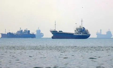 Tàu thương mại Iran bị tấn công tại eo biển Hormuz, 1 người thiệt mạng