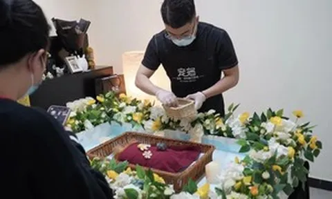 Dịch vụ đám tang xa xỉ dành cho chó mèo: Gói nghi lễ riêng, có limousine đưa đón giá gần 70 triệu đồng