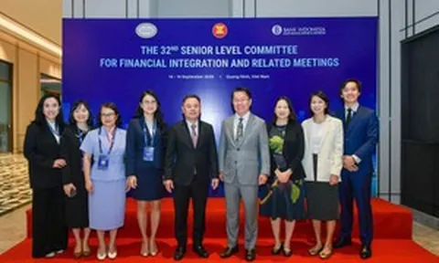 Phó Thống đốc Nguyễn Ngọc Cảnh đề nghị Singapore chia sẻ kinh nghiệm xây dựng Trung tâm Tài chính quốc tế