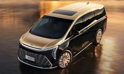 Lộ diện ‘chuyên cơ mặt đất’ giá hơn 2 tỷ đồng, thêu 136.000 mũi chỉ vàng, chỉ có 50 chiếc trên thế giới