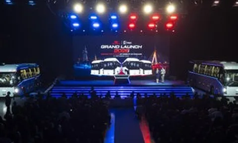 Kim Long Motor chính thức trình làng dàn xe bus ‘made in Vietnam’ ngay trên đất Thái Lan