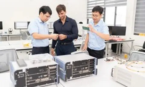 Việt Nam - Ý bắt tay mở trung tâm công nghệ không gian
