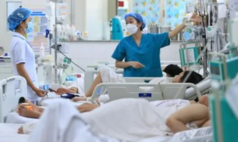 Chi tiết 3 nhóm nhân viên y tế được hưởng phụ cấp ưu đãi nghề lên 80%