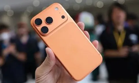 Không mua iPhone 17 Pro Max, 35 triệu đồng gửi ngân hàng hoặc mua vàng sẽ ra sao?