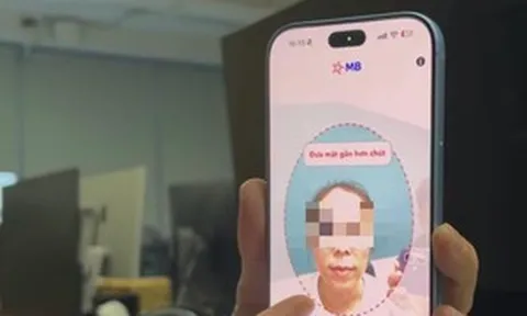 Vừa mua iPhone 18 Pro Max, người dùng Việt gặp ngay 'nỗi khổ của nhà giàu'