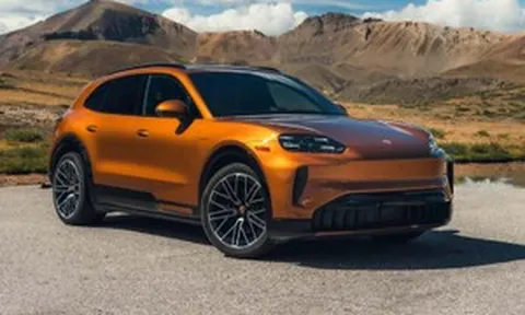 Công nghệ trên Porsche Cayenne Electric 2027: Sạc không dây, ghế massage 4D, cửa tự động