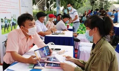 Người lao động thử việc tại công ty cẩn thận bị xử lý kỷ luật nếu hợp đồng có điều khoản này