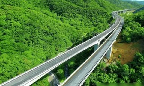 Sắp có tuyến tàu cao tốc 1.318km, tương đường quãng đường từ Hà Nội đến TP. HCM chỉ hơn 4 tiếng tại quốc gia láng giềng Việt Nam, cạnh tranh với ngành hàng không