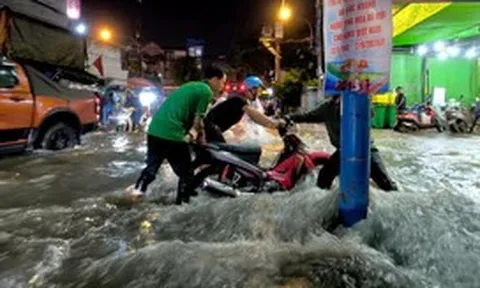 Tây Nguyên và Nam Bộ mưa lớn, có nơi trên 400mm, cảnh báo sạt lở