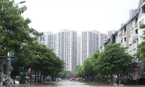 Vì sao khu vực phía Tây Hà Nội liên tục ngập sâu sau mưa lớn?