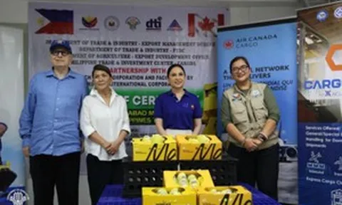 Chuyến bay mang theo một tấn trái cây vươn nửa vòng trái đất và tham vọng tái định vị bản đồ nông sản của quốc gia láng giềng Việt Nam