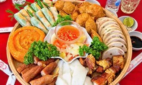 ‘Tôi đi tiệc cưới, sao phải dài cổ ngồi chờ giờ khai tiệc?’