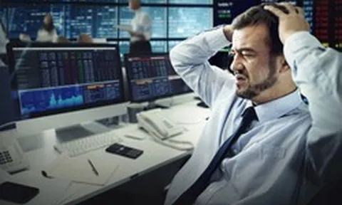 Khối ngoại bán thẳng tay 2.600 tỷ đồng ngay sau nâng hạng, điều gì đang diễn ra?