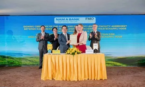 Dưới sự chứng kiến của Phó Tổng Lãnh sự Hà Lan, Nam A Bank nhận khoản tài trợ 60 triệu USD từ FMO