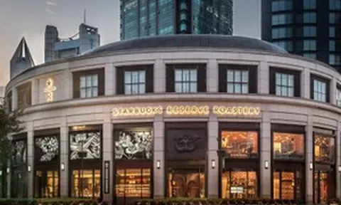 Starbucks chi 300 triệu USD đóng cửa vĩnh viễn 250 quán cà phê, điều gì đang xảy ra?