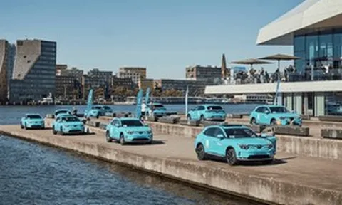 Chạy taxi bằng VinFast VF 8, Green SM đang tuyển tài xế lương tới 88 triệu/tháng và được chia sẻ doanh thu tới 85% tại quốc gia này