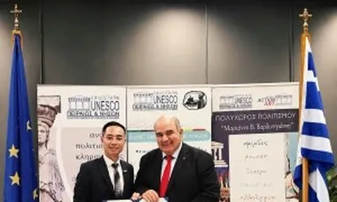 Nam A Bank được Liên hiệp các Hội UNESCO khu vực châu Âu và Bắc Mỹ vinh danh