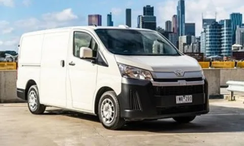 Ngân hàng sắp thanh lý loạt ô tô Mercedes-Benz, Toyota... giá từ 12 triệu đồng