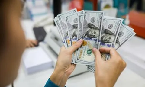 Tỷ giá hôm nay 30/9: Tỷ giá trung tâm giảm, đồng bạc xanh thế giới lên đỉnh 16 tháng