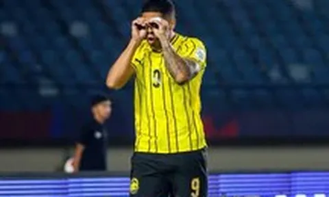 Malaysia - Singapore 2-0, Indonesia - Bangladesh 3-0: Cuộc đua căng thẳng