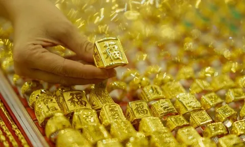 Giá vàng chiều nay (2/10): Tăng giảm khó đoán