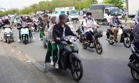 Có 4 trường hợp đi xe máy chở quá quy định nhưng không bị xử phạt