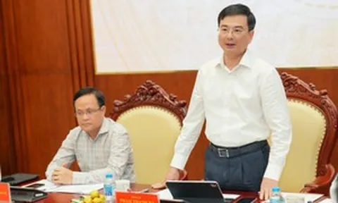 Phó Thống đốc Ngân hàng Nhà nước: Giá vàng vẫn còn biến động phức tạp