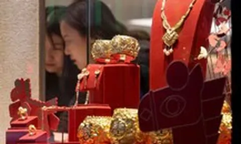 Trung Quốc gom vàng kỷ lục: Bắc Kinh nhìn thấy điều gì phía trước?