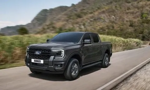 Ngoại lệ gọi tên Ford Ranger: Doanh số lao dốc, giá bán vẫn tăng hàng chục triệu đồng