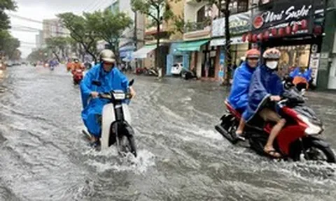 Thời tiết hôm nay 8-10: Miền Trung mưa rất to, miền Nam mưa chiều