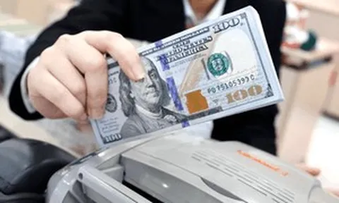 Tỷ giá hôm nay 9/10: USD ngân hàng giảm mạnh, thị trường tự do đi ngược chiều