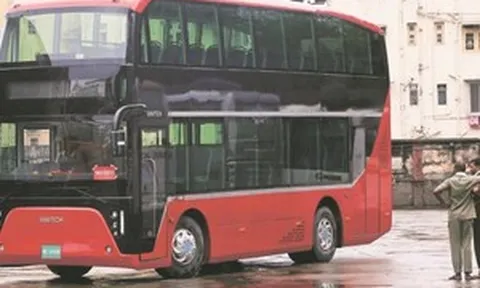 Hơn 13.000 thí sinh 'giành' suất 364 vị trí nhân viên soát vé xe buýt: Yêu cầu trình độ tối thiểu lớp 10, Tiến sĩ đọc đề và nói thẳng một câu