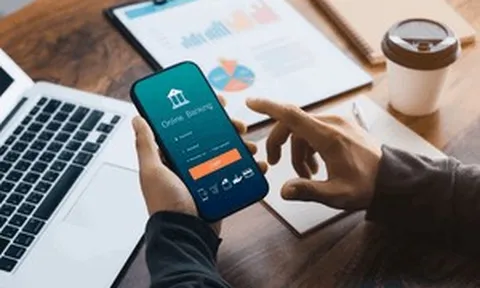 Người dân có thể bị điều tra, chịu trách nhiệm theo quy định pháp luật nếu thực hiện giao dịch chuyển tiền này