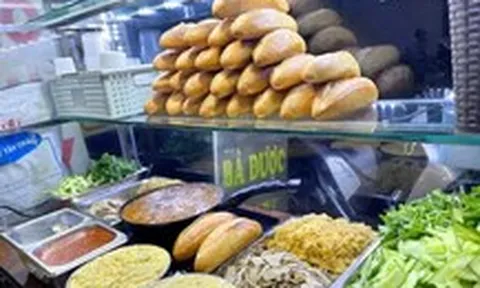 Bánh mì Bà Được lên tiếng xin lỗi, số ca ngộ độc nghi do ăn bánh mì đã tăng lên 167 người