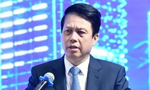 Phó Thống đốc kể người nhà làm thủ tục xuất viện xong phải... nhập viện luôn